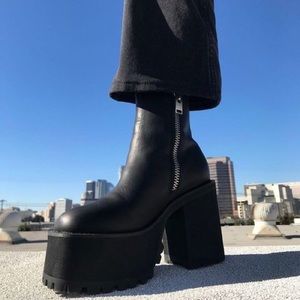 UNIF Bonnie Boot